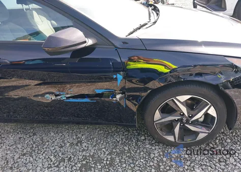 2023 Hyundai Elantra Sel z USA, uszkodzony, nr VIN KMHLS4AG2PU556335